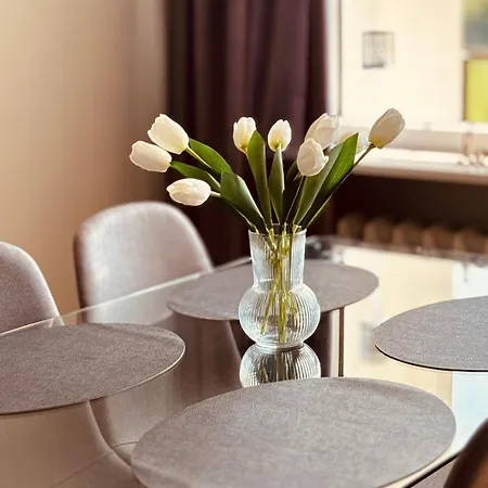 Roomsy - Glamour Apartment *